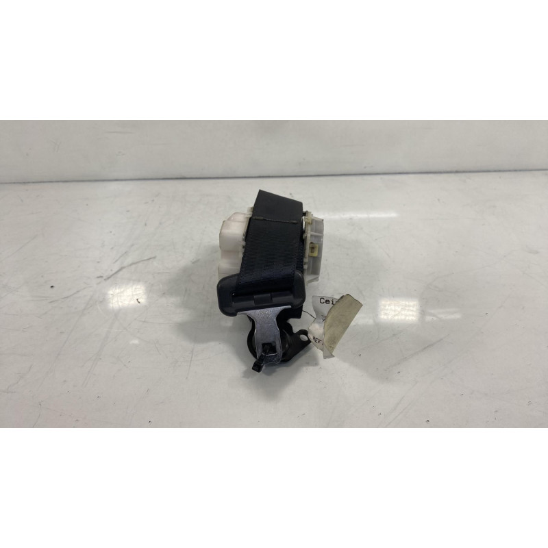 Ceinture arriere droit TOYOTA YARIS 2 Photo n°2
