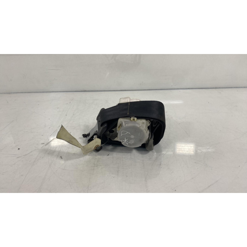 Ceinture arriere droit TOYOTA YARIS 2 Photo n°3