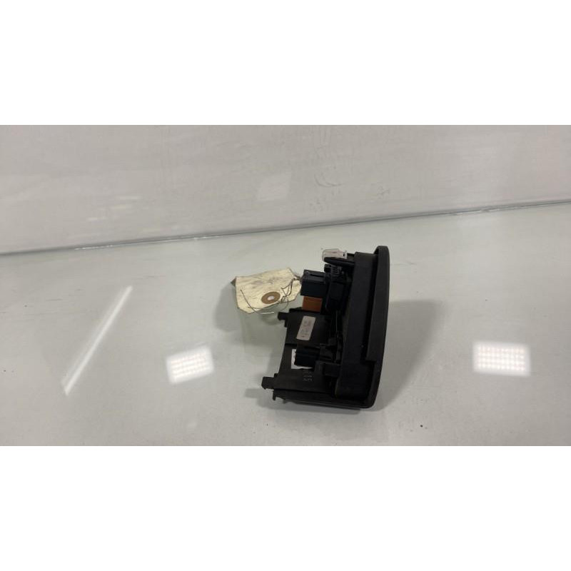Bouton de warning RENAULT KOLEOS 1 Photo n°2