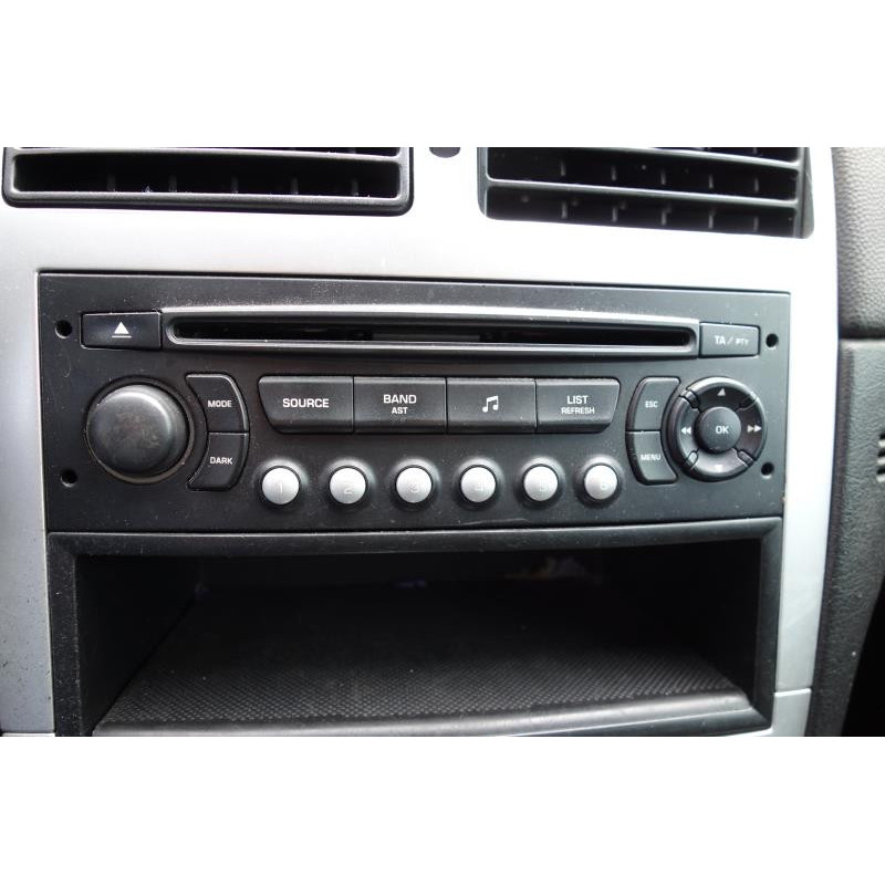 Attache ceinture arriere gauche PEUGEOT 307 Photo n°10