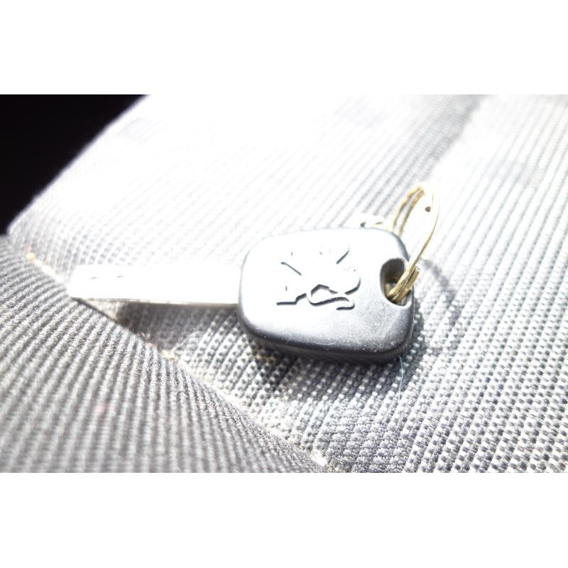 Attache ceinture arriere gauche PEUGEOT 307 Photo n°12