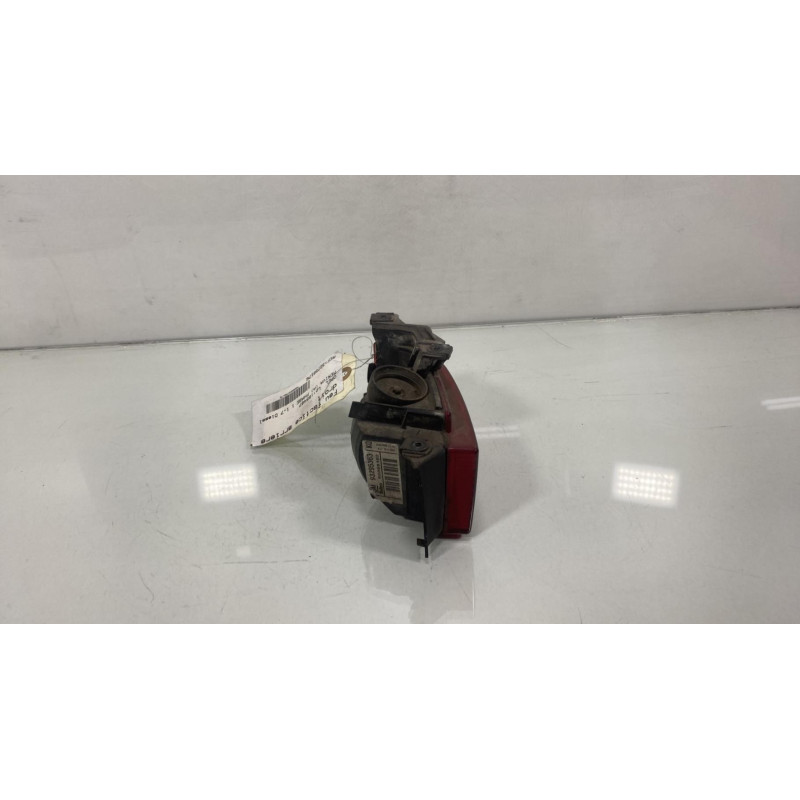 Feu factice arriere droit OPEL MERIVA A Photo n°2