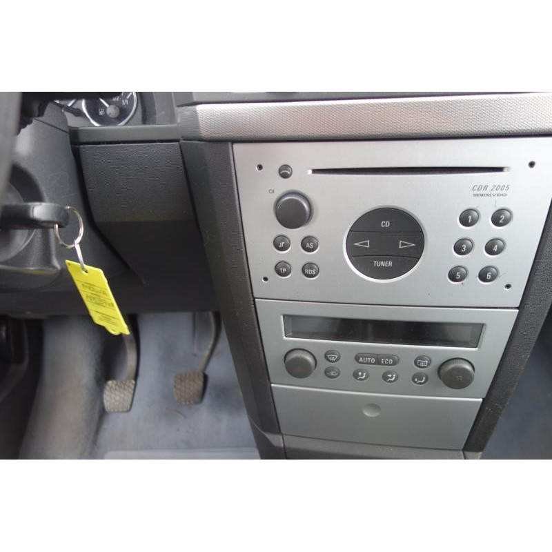Feu factice arriere droit OPEL MERIVA A Photo n°9