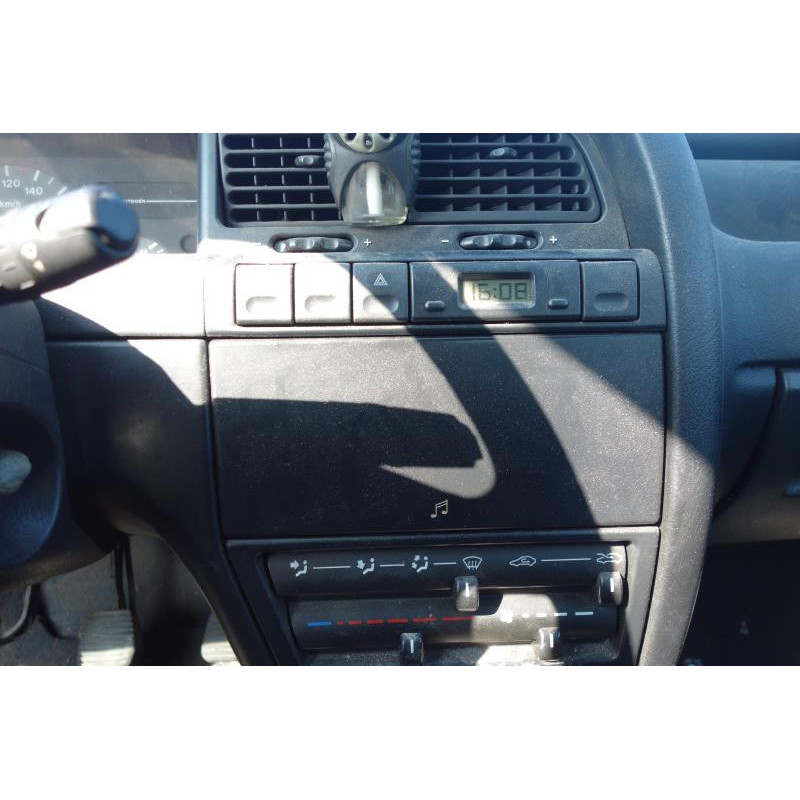 Trappe d'essence CITROEN XANTIA Photo n°9