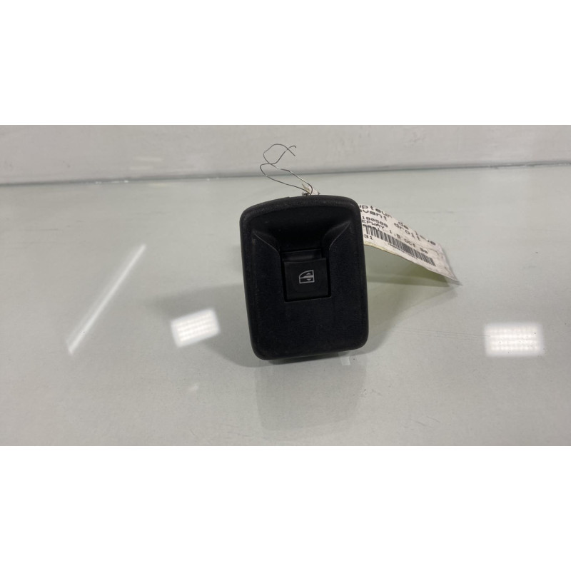 Interrupteur de leve vitre avant droit DACIA SANDERO 2 Photo n°1
