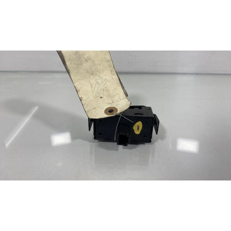 Bouton de warning DACIA SANDERO 2 Photo n°3