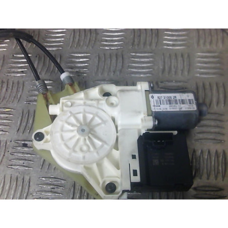 Leve vitre electrique arriere gauche RENAULT MEGANE 3 Photo n°1