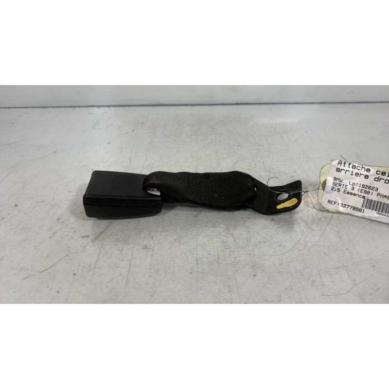 Attache ceinture arriere droit BMW SERIE 3 E92 Photo n°1
