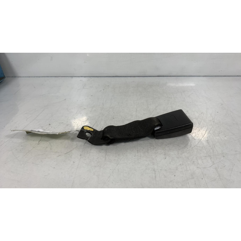 Attache ceinture arriere droit BMW SERIE 3 E92 Photo n°3