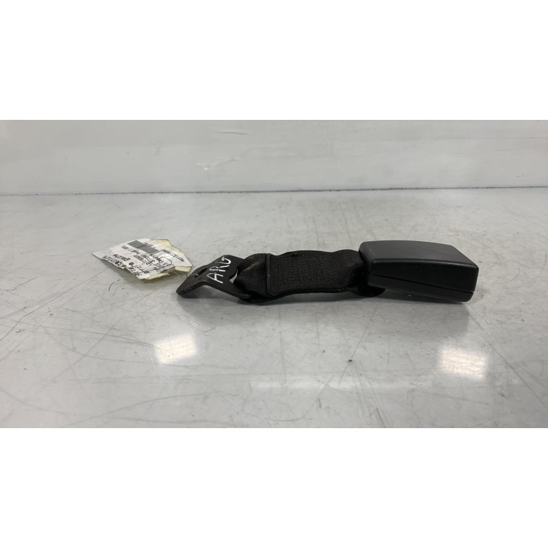 Attache ceinture arriere gauche BMW SERIE 3 E92 Photo n°3