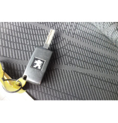 Serrure avant droit PEUGEOT 308 1