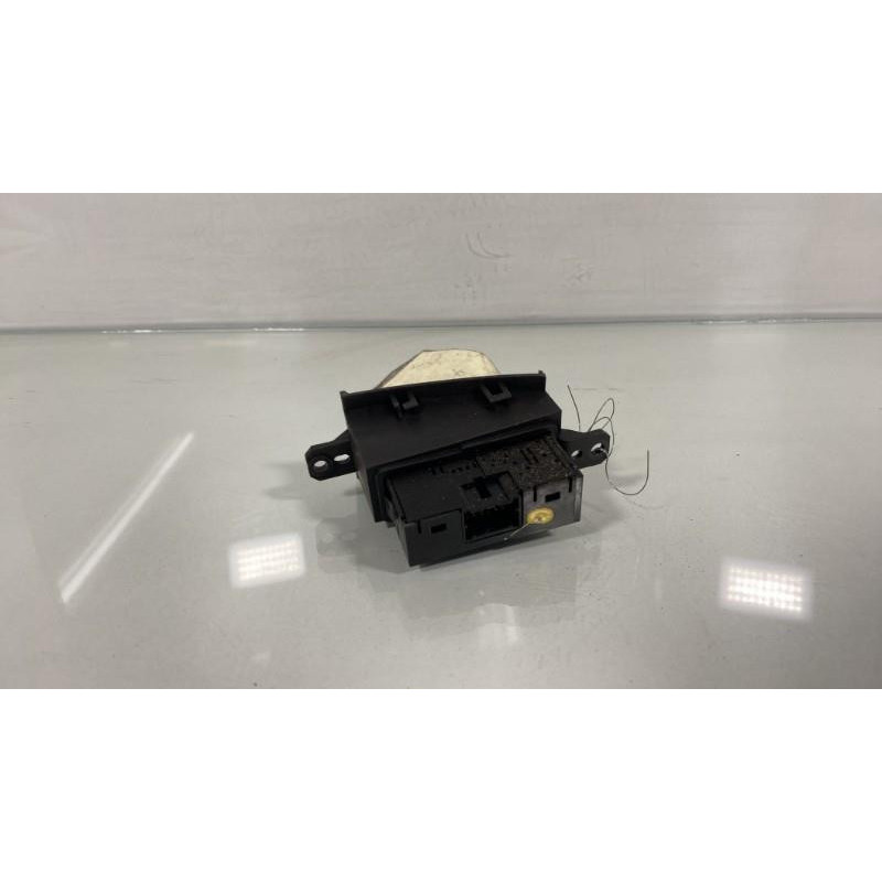 Bouton de warning SUZUKI SWIFT 4 Photo n°3