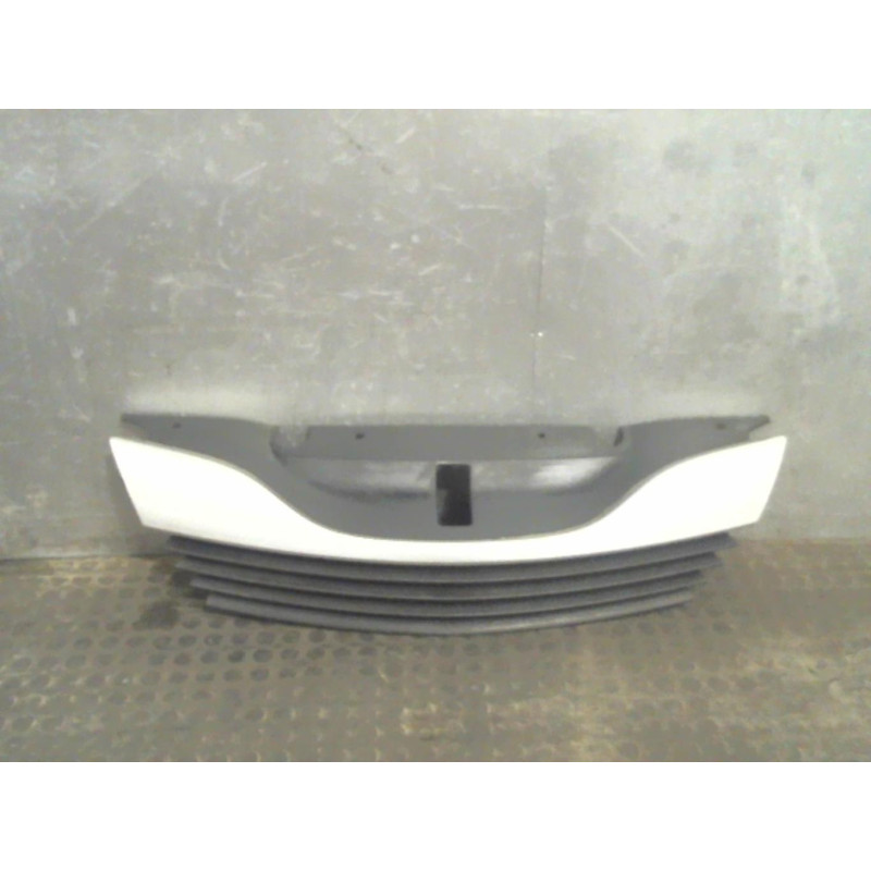 Calandre RENAULT LAGUNA 2 Photo n°1