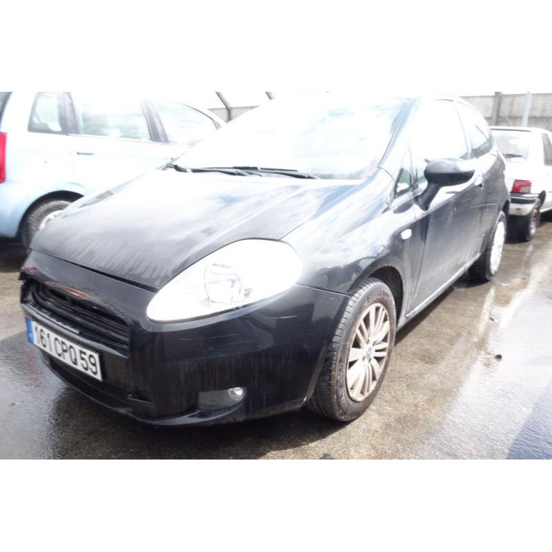 Anti brouillard droit (feux) FIAT GRANDE PUNTO Photo n°4