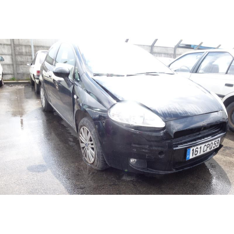 Anti brouillard droit (feux) FIAT GRANDE PUNTO Photo n°5