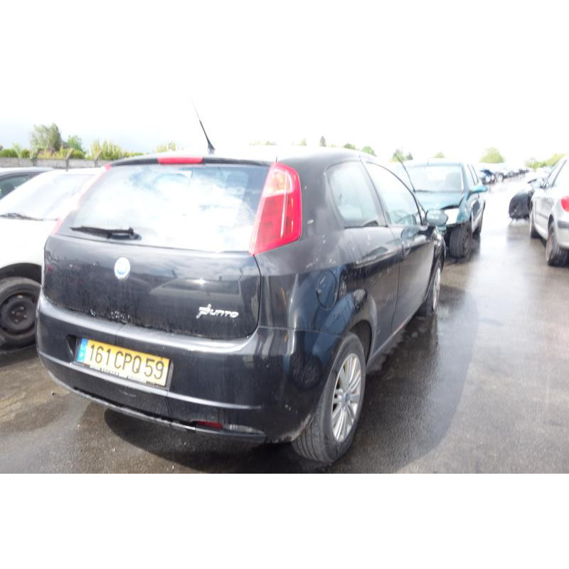 Anti brouillard droit (feux) FIAT GRANDE PUNTO Photo n°6