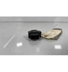 Interrupteur de leve vitre avant droit PEUGEOT 208 1