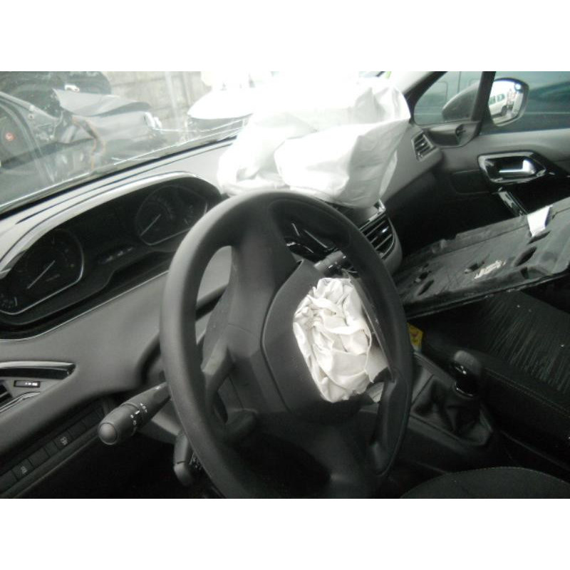 Interrupteur de leve vitre avant droit PEUGEOT 208 1 Photo n°10