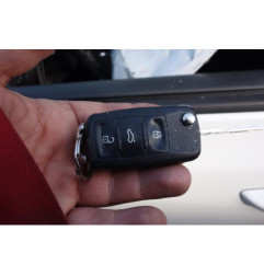 Serrure avant gauche VOLKSWAGEN GOLF 6