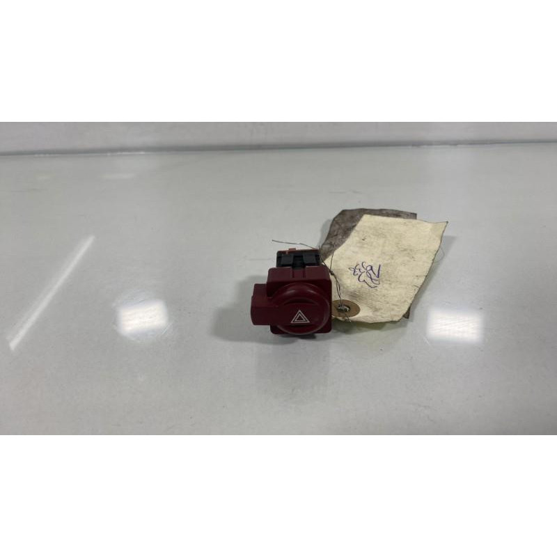 Bouton de warning CITROEN C4 1 Photo n°1