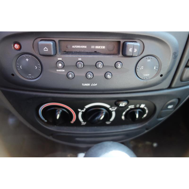 Ceinture arriere gauche RENAULT MEGANE 1 Photo n°9