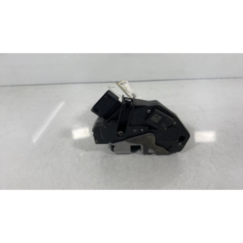 Serrure avant droit FORD FIESTA 6 Photo n°1