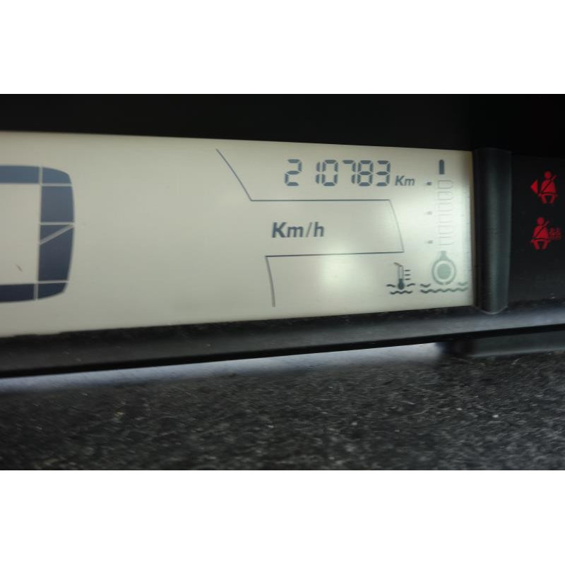 Trappe d'essence CITROEN C4 1 Photo n°11