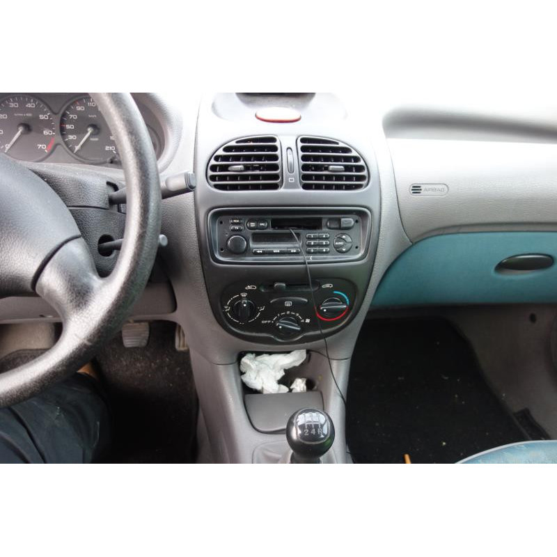 Pompe de direction PEUGEOT 206 Photo n°9