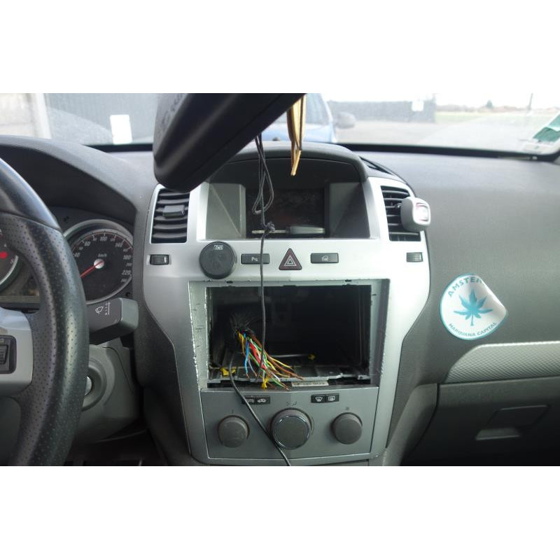 Serrure avant droit OPEL ZAFIRA B Photo n°8