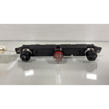Bouton de warning FIAT 500 2 Photo n°1