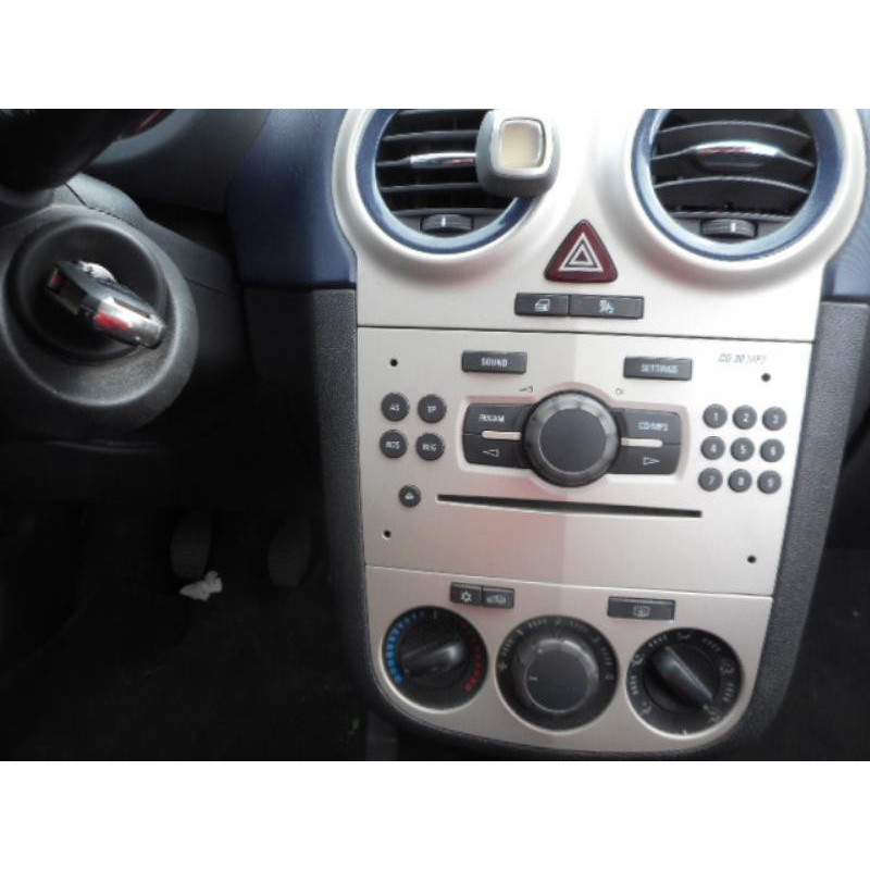 Poignee porte avant gauche OPEL CORSA D Photo n°9