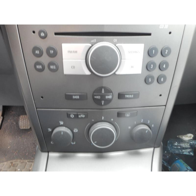 Plage arriere OPEL ASTRA H Photo n°8