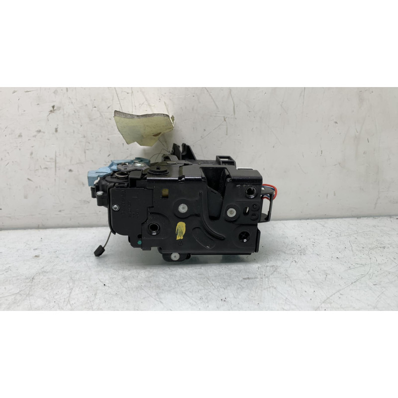 Serrure arriere gauche VOLKSWAGEN TOURAN 2 Photo n°2