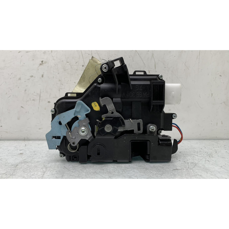 Serrure arriere gauche VOLKSWAGEN TOURAN 2 Photo n°5