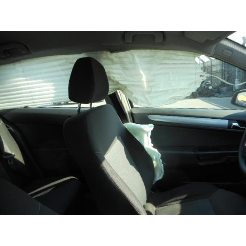 Serrure avant droit OPEL ASTRA H Photo n°9
