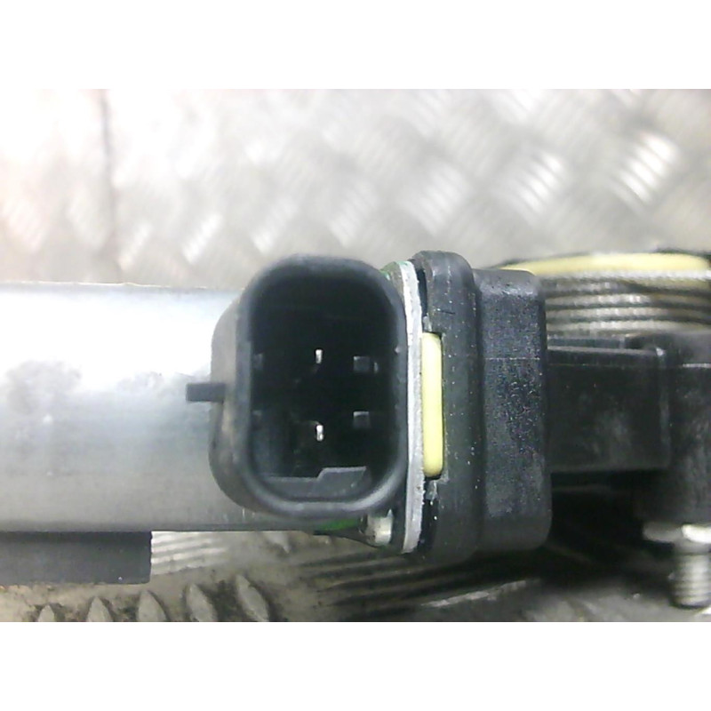 Leve vitre electrique avant gauche FIAT PANDA 3 Photo n°2