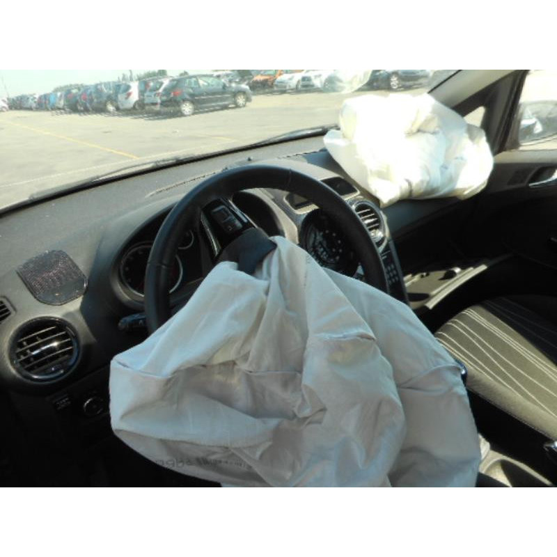 Serrure avant droit OPEL CORSA D Photo n°9
