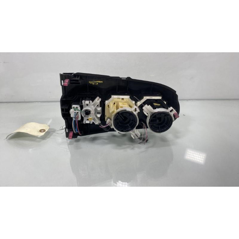 Commande chauffage TOYOTA YARIS 2 Photo n°2