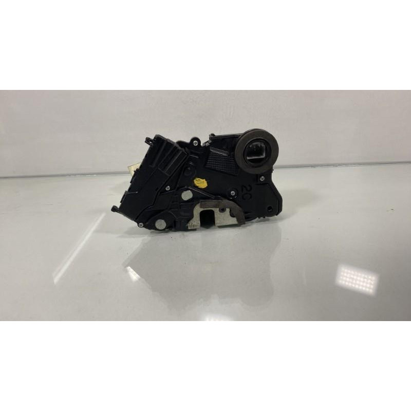 Serrure avant droit TOYOTA YARIS 2 Photo n°3