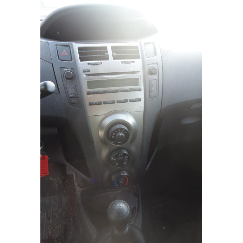 Serrure avant gauche TOYOTA YARIS 2 Photo n°9