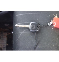 Serrure avant gauche TOYOTA YARIS 2