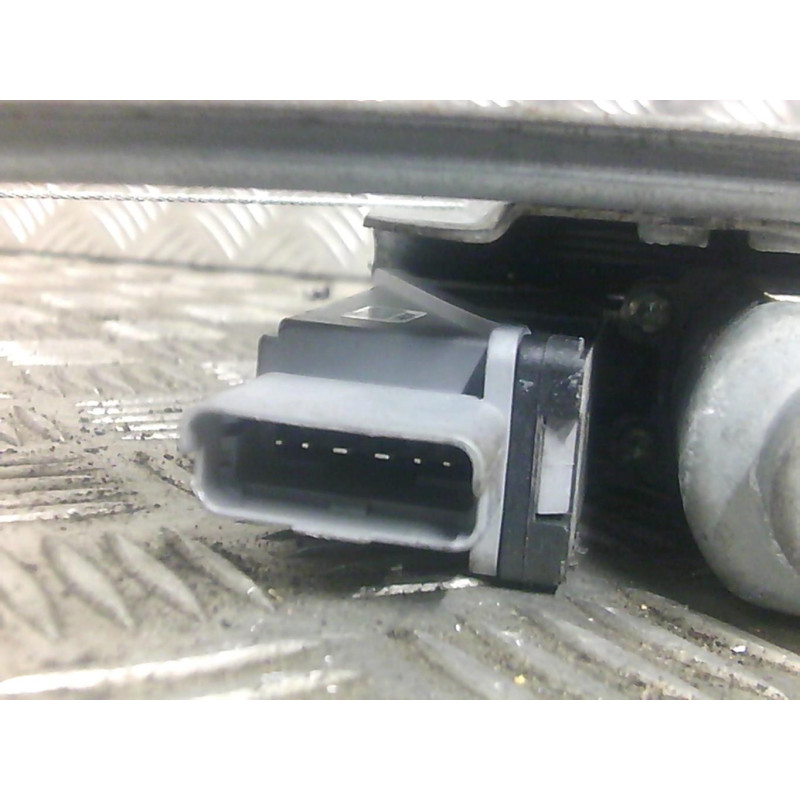 Leve vitre electrique arriere gauche PEUGEOT 307 Photo n°2