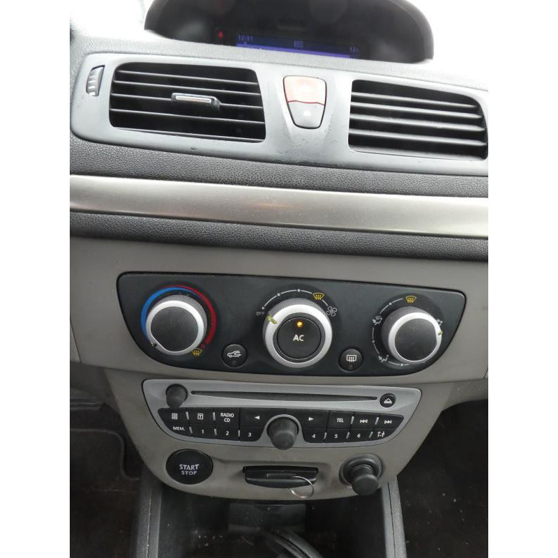 Pare soleil droit RENAULT MEGANE 3 Photo n°10