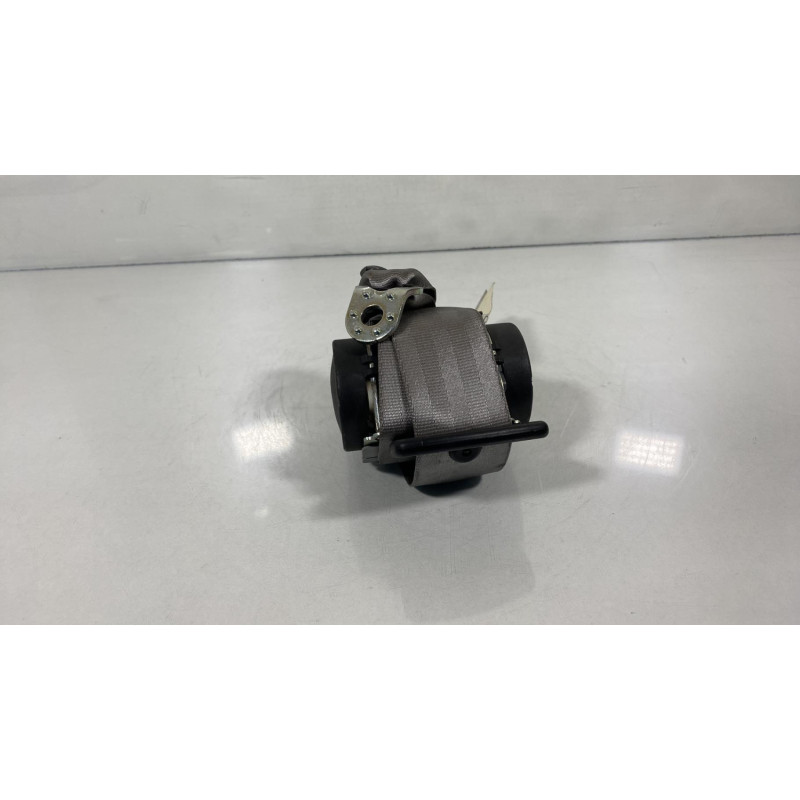 Ceinture arriere gauche AUDI A4 2 Photo n°1