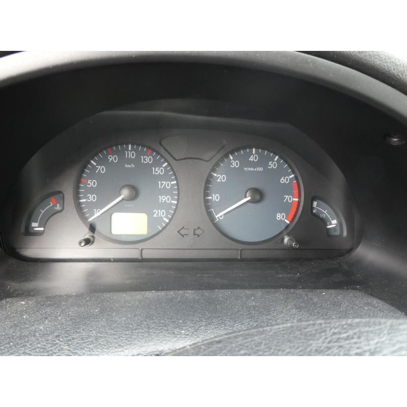 Ceinture arriere droit CITROEN SAXO Photo n°8