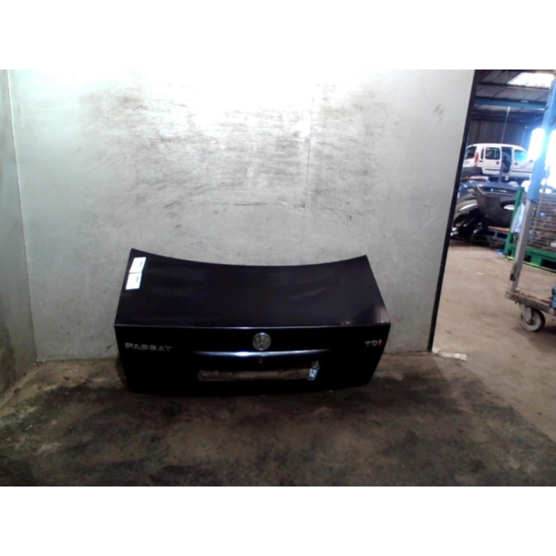 Malle/Hayon arriere VOLKSWAGEN PASSAT 4 Photo n°2