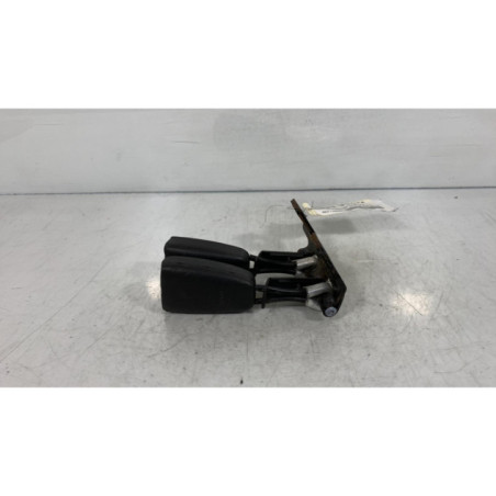 Attache ceinture arriere droit MITSUBISHI CARISMA Photo n°1