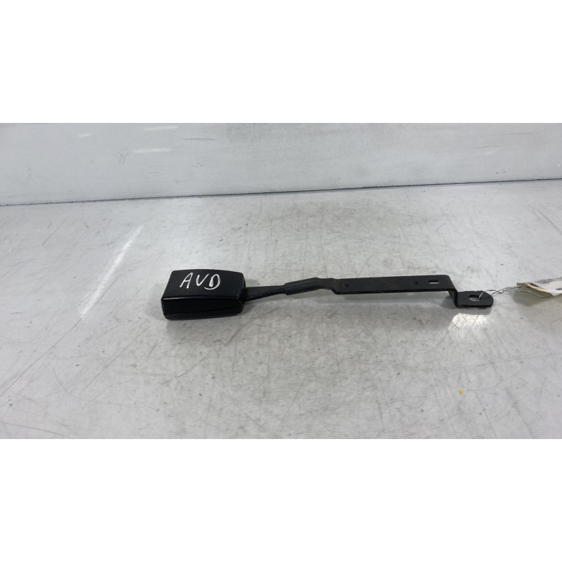 Attache ceinture avant droit VOLKSWAGEN CADDY 3 Photo n°2