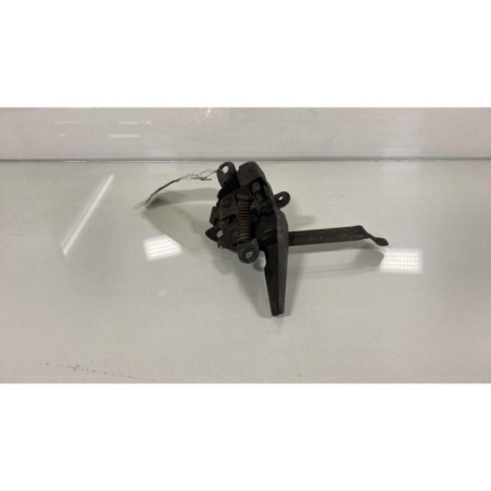 Fermeture de capot TOYOTA AVENSIS VERSO Photo n°1