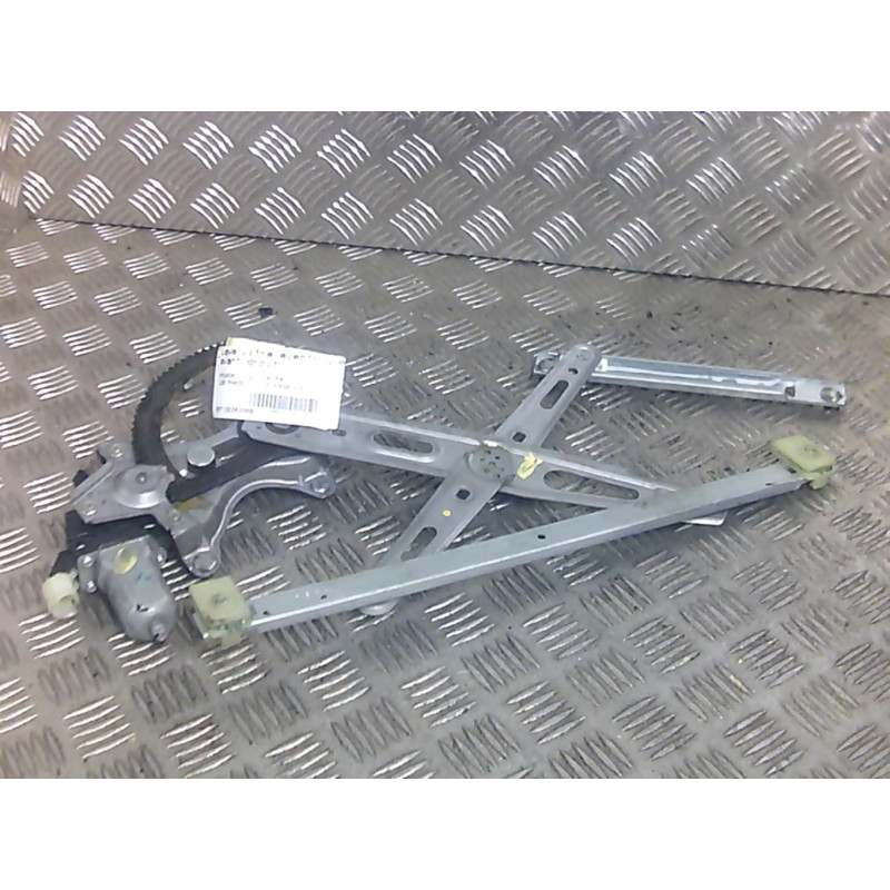 Leve vitre electrique avant droit HYUNDAI I 20 1 Photo n°1